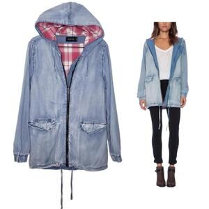 MINKPINK Women's Sz XS/S Hooded Light Wash Slouchy Lined Denim Jacket (1745)